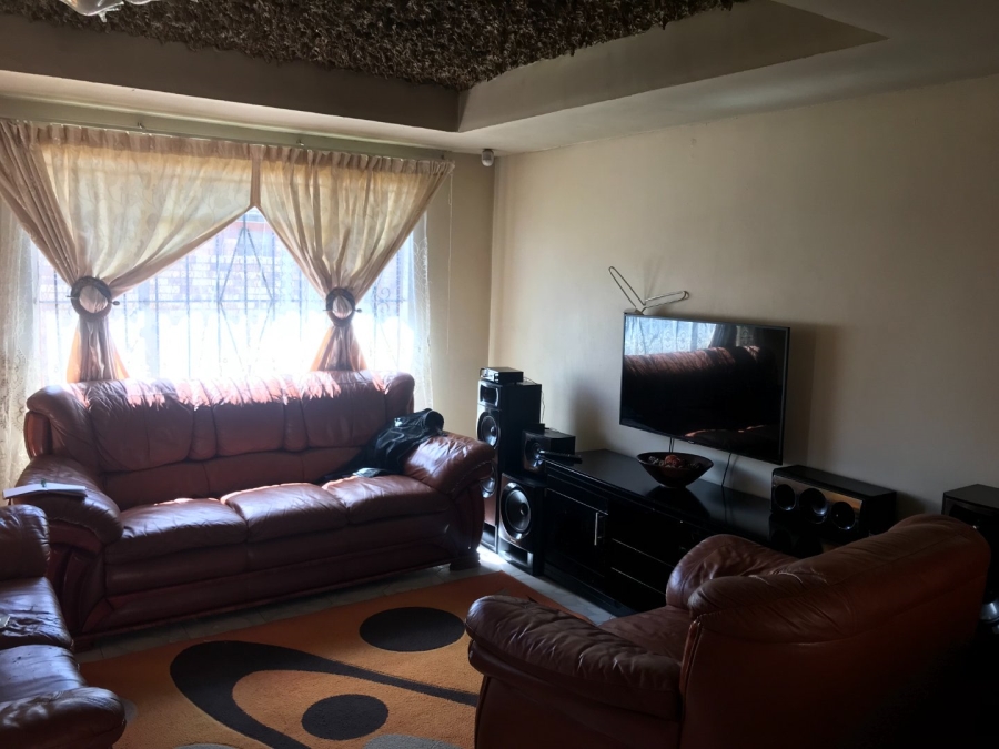 3 Bedroom Property for Sale in Heidedal Free State